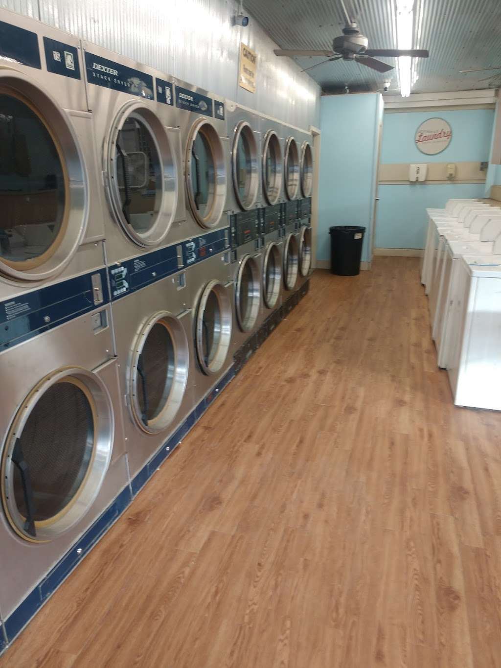 Spring Hill 24hr Coin Laundry | 110 S Webster St, Spring Hill, KS 66083, USA | Phone: (913) 912-3756