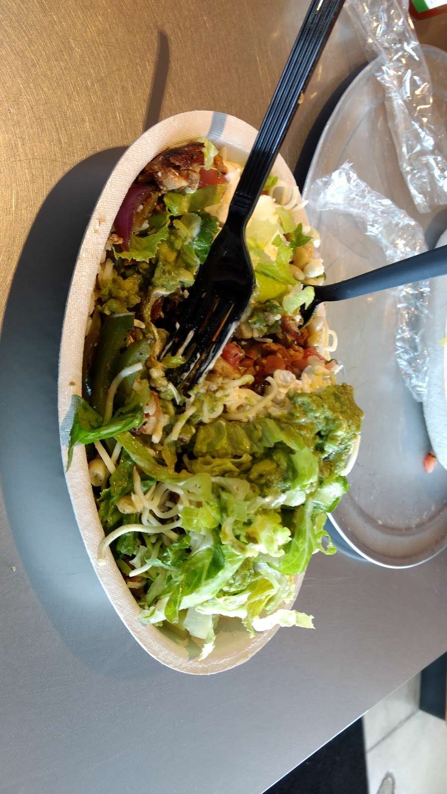 Chipotle Mexican Grill | 65 Drum Hill Rd, Chelmsford, MA 01824 | Phone: (978) 452-0693