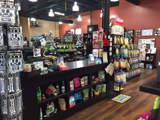 Pet Valu | 120 Purcellville Gateway Dr Ste A, Purcellville, VA 20132 | Phone: (703) 330-7203