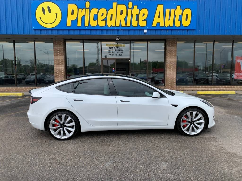 PricedRite Auto Sales | 1235 W O St, Lincoln, NE 68528, USA | Phone: (402) 475-1335