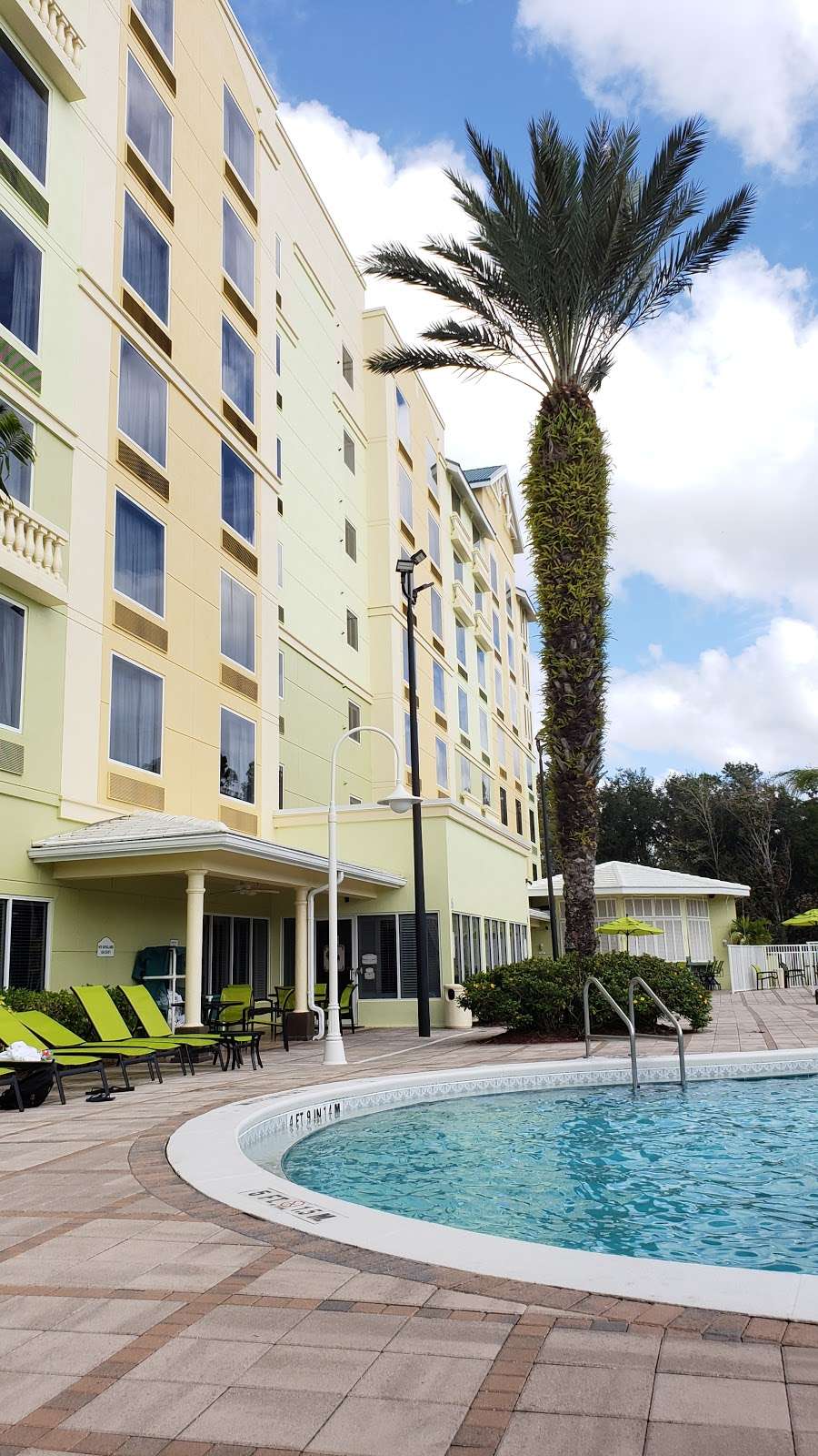Comfort Suites Maingate East | 2775 Florida Plaza Blvd, Kissimmee, FL 34746, USA | Phone: (407) 397-7848