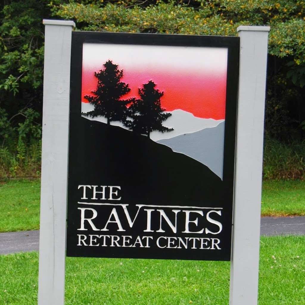 The Ravines Retreat Center | 12107 Belshaw Rd, Lowell, IN 46356, USA | Phone: (219) 864-5063