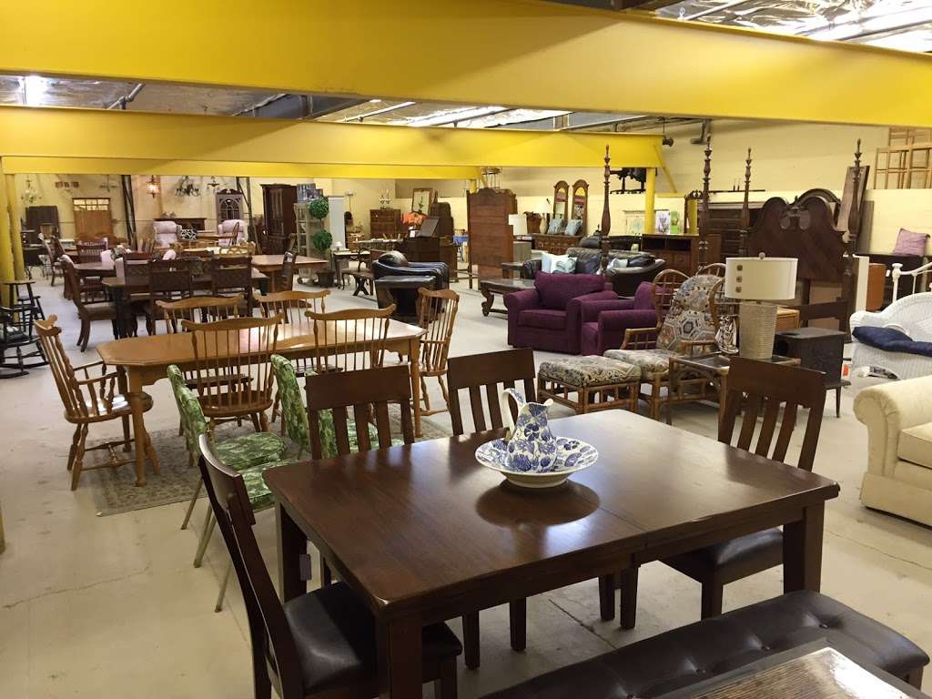 Furniture Consign & Design | 1812 Virginia St, Annapolis, MD 21401, USA | Phone: (410) 295-6610