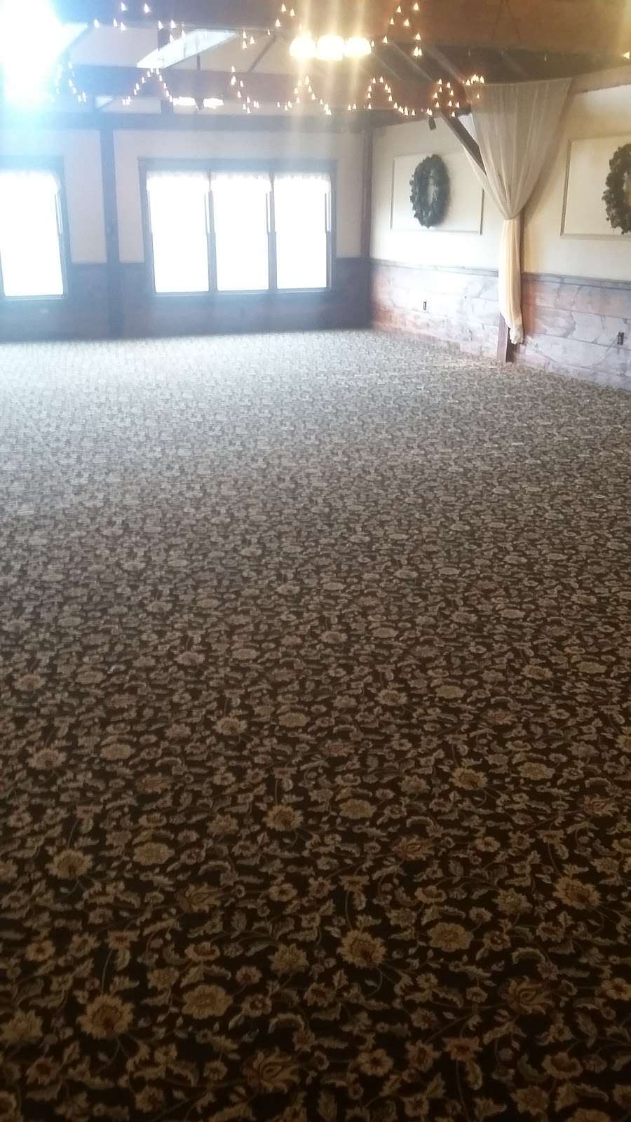 Carpet Lover Plus Inc | 640 Douglas St, Uxbridge, MA 01569, USA | Phone: (508) 278-5657