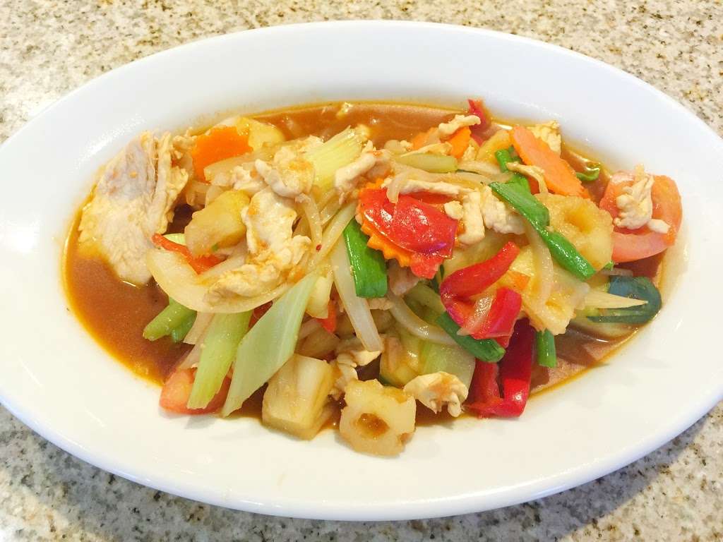 Ing Doi Thai Kitchen | 28072 Bouquet Canyon Rd, Saugus, CA 91350 | Phone: (661) 263-9888