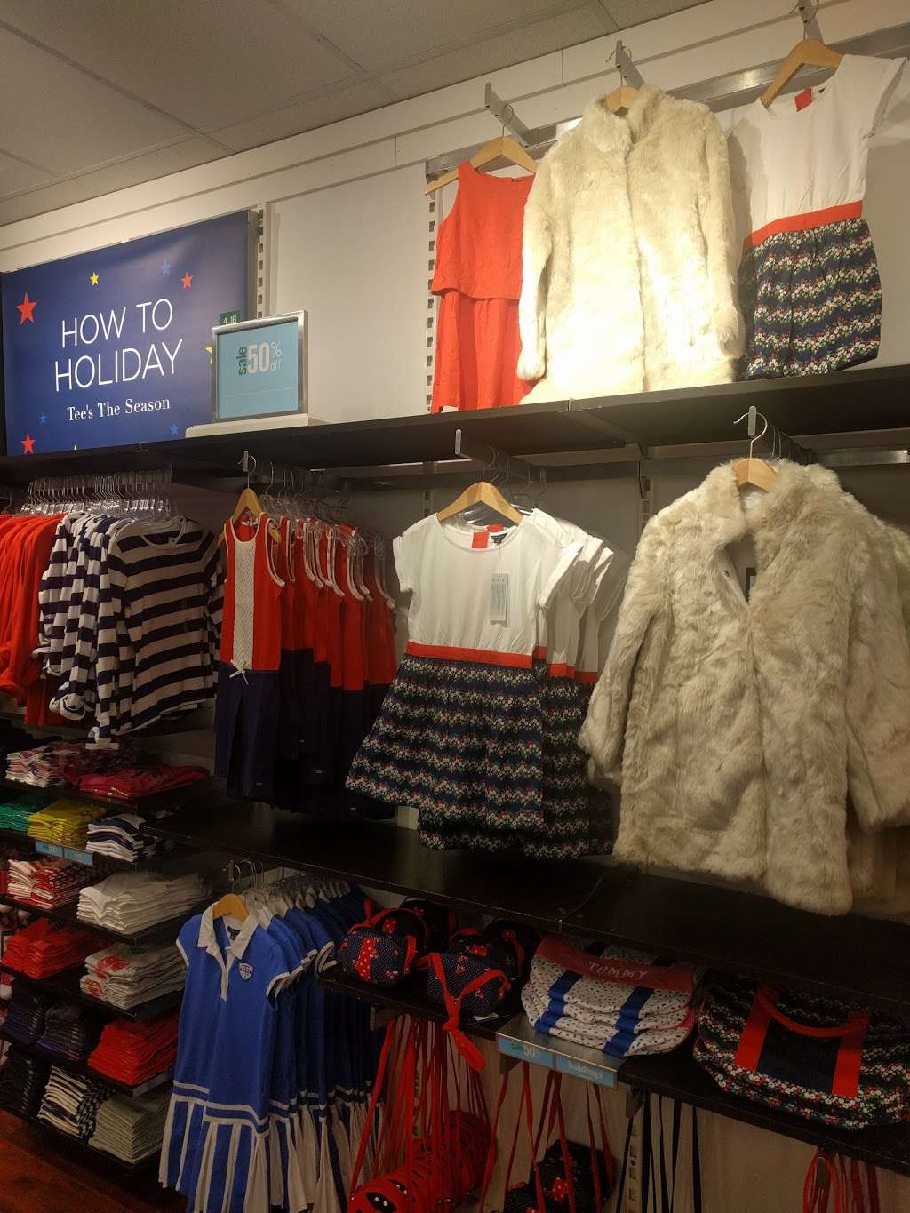Tommy Hilfiger | 1000 Premium Outlets Dr, Tannersville, PA 18372, USA | Phone: (570) 629-7093
