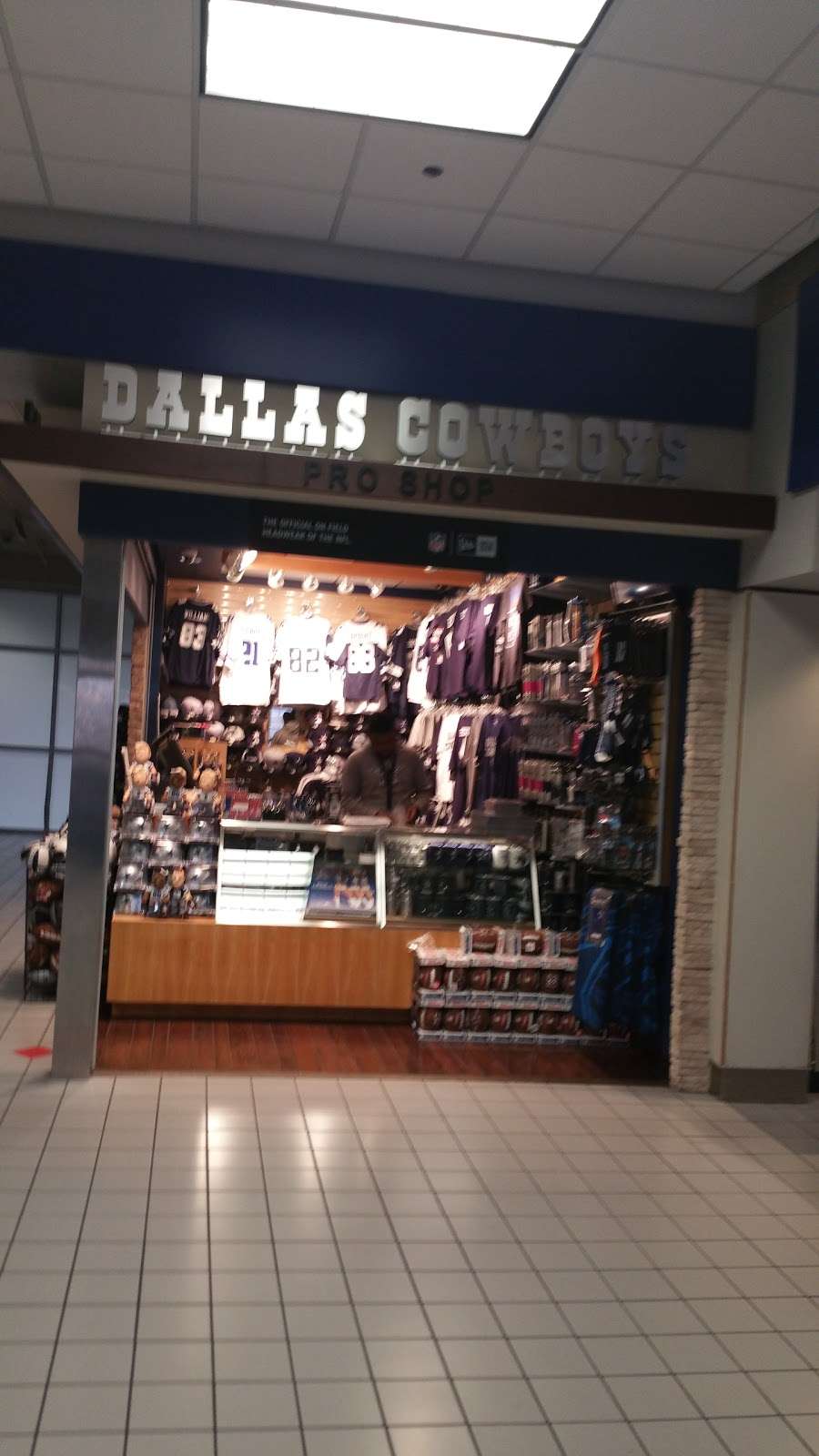 Dallas Cowboys Pro Shop | Gate 27, Hyatt Regency Dfw International Airport, Terminal C, E Airfield Dr, Dallas, TX 75261, USA | Phone: (972) 456-2751