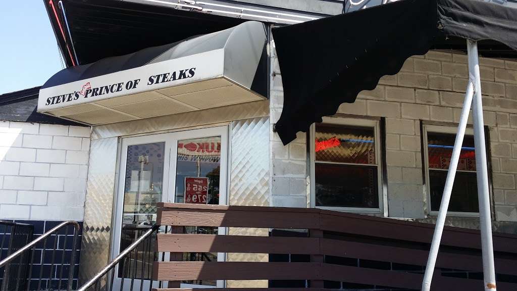 Steves Prince of Steaks | 2711 Comly Rd, Philadelphia, PA 19154, USA | Phone: (215) 677-8020