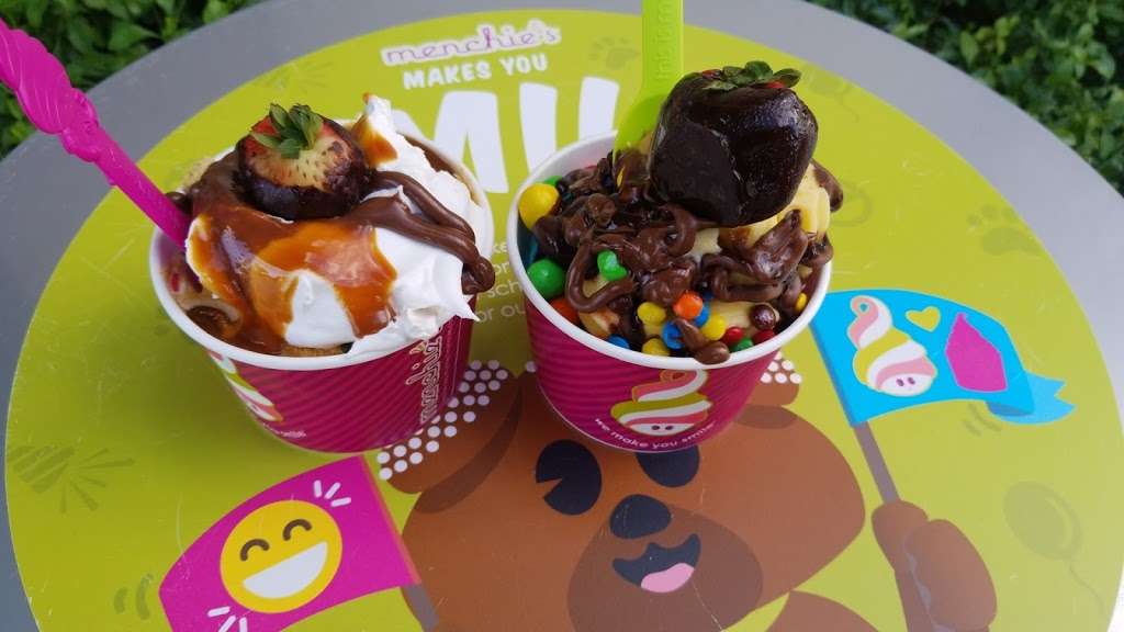 Menchies Frozen Yogurt | 8130 US-192, Kissimmee, FL 34747 | Phone: (407) 964-1627