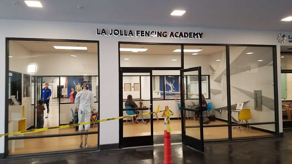 La Jolla Fencing Academy | 8657 Villa La Jolla Dr #215, La Jolla, CA 92037, USA | Phone: (619) 857-1451