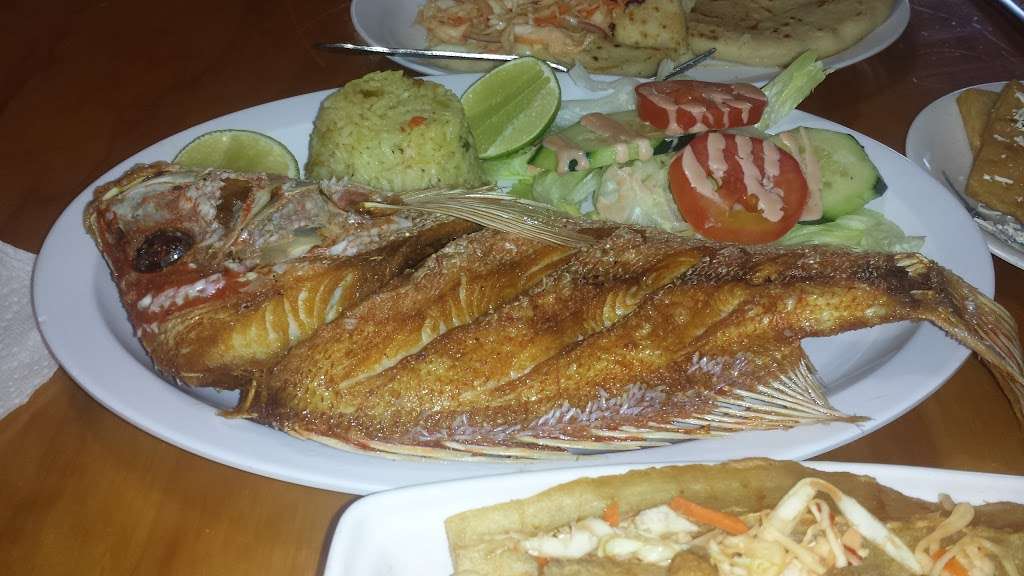 Hawallano Restaurant Sea Food | 1521 Gessner Rd, Houston, TX 77080 | Phone: (713) 497-5477