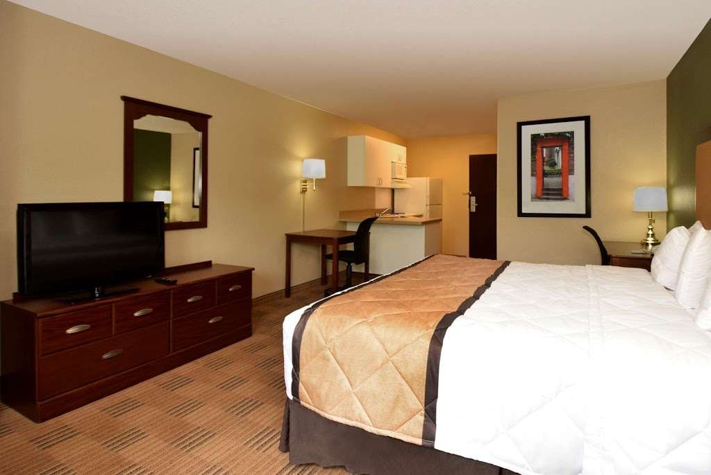 Extended Stay America - Philadelphia - Exton | 877 Pottstown Pike, Exton, PA 19341, USA | Phone: (610) 524-7185