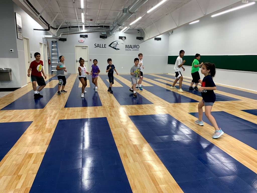 Salle Mauro Fencing Academy | 12310 Broadway St #210, Pearland, TX 77584, USA | Phone: (832) 288-3076