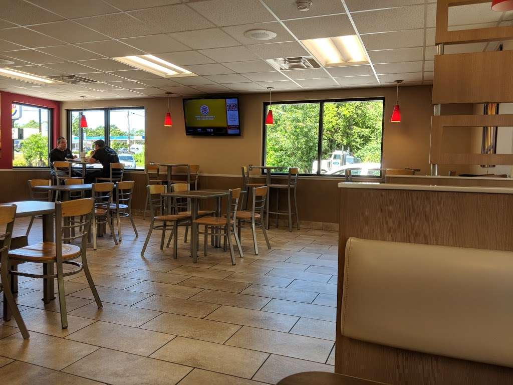 Burger King | 2076 NY-208, Montgomery, NY 12549, USA | Phone: (845) 457-9428