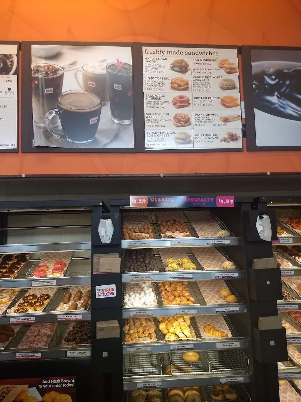 Dunkin Donuts | 155 W Sunrise Hwy #5, Lindenhurst, NY 11757 | Phone: (631) 592-1175