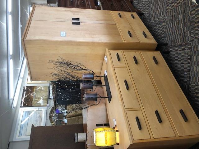 Flippin Furniture & Consignments | 12532 W Ken Caryl Ave, Littleton, CO 80127, United States | Phone: (303) 972-3547