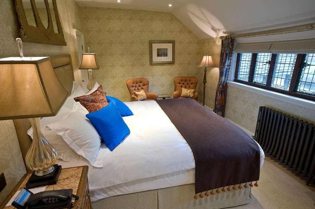 Hever Castle Luxury Bed & Breakfast | Hever Castle, Hever TN8 7NG, UK | Phone: 01732 861800
