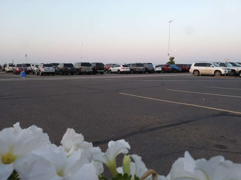 USAirport Parking | 18000 E 81st Ave, Commerce City, CO 80022 | Phone: (303) 371-7575