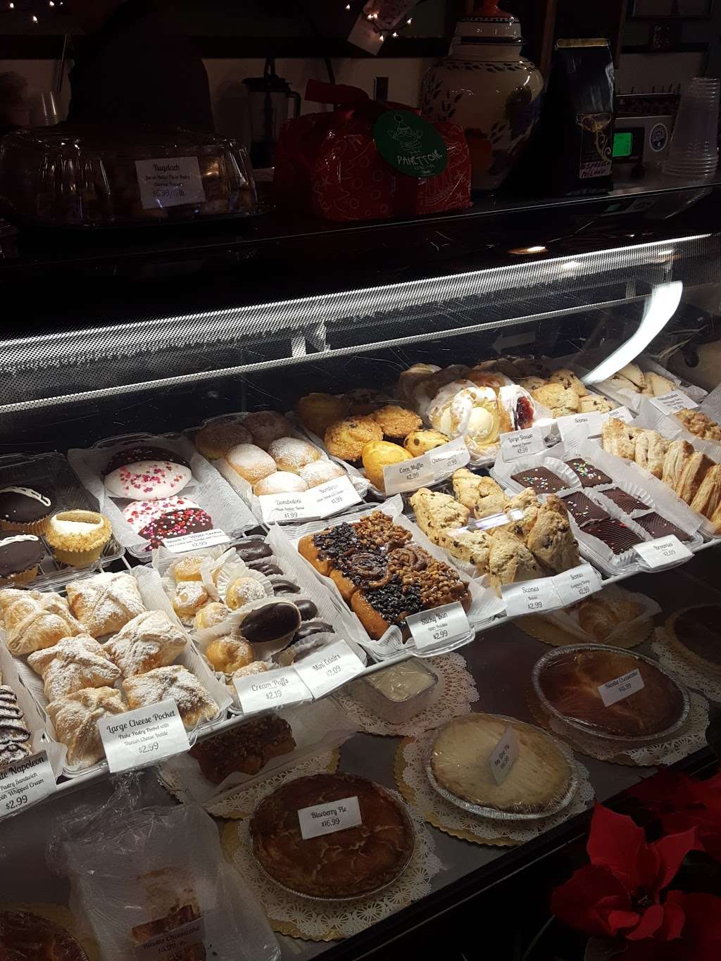 Mazzas Market and Coffee House | 815 W Mill Rd, Northfield, NJ 08225, USA | Phone: (609) 646-1130