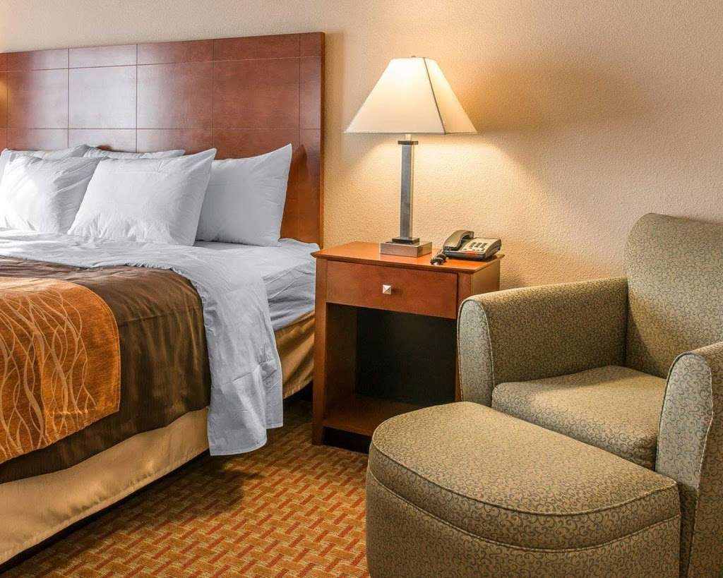 Comfort Inn | 18830 Harbor Country Dr, New Buffalo, MI 49117, USA | Phone: (269) 469-3345