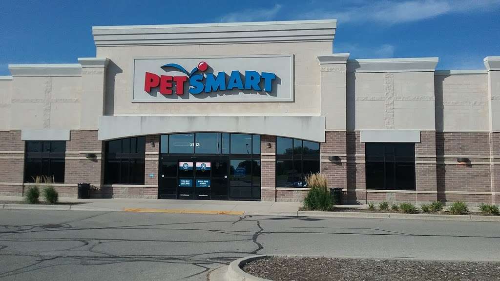 PetSmart | 2113 E Geneva St, Delavan, WI 53115, USA | Phone: (262) 740-0011