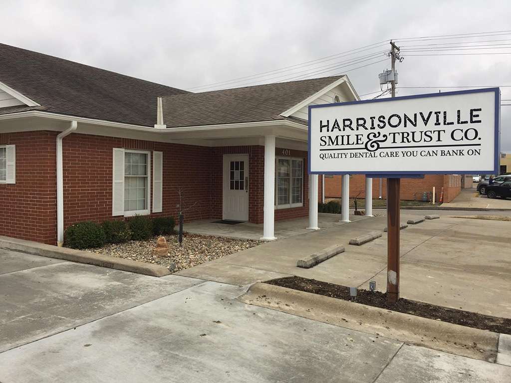 Harrisonville Smile & Trust Co. | 401 E Mechanic St, Harrisonville, MO 64701 | Phone: (816) 887-2008