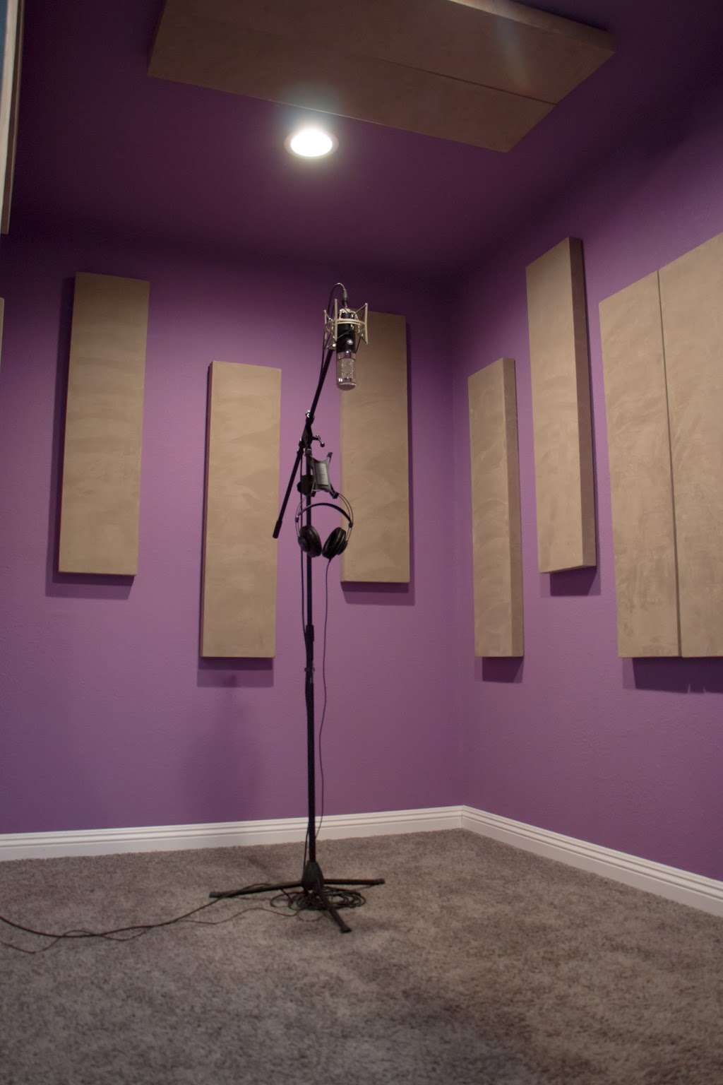 Level 9 Studios | 4087 Dean Martin Dr, Las Vegas, NV 89103, USA | Phone: (702) 401-5546