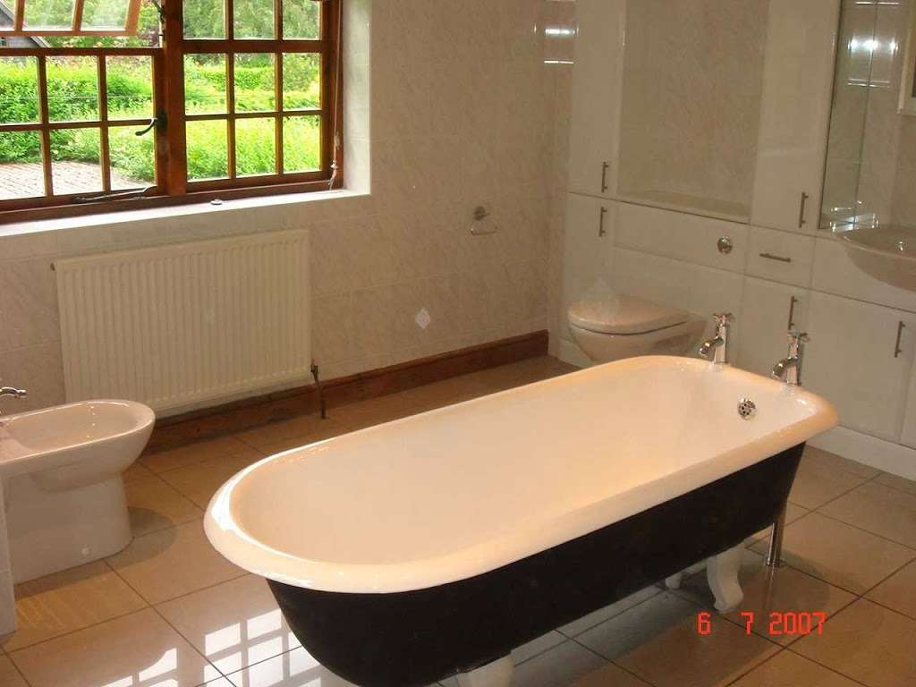 Bath Renovations | Woodhall Farm House, Mill Green, Hatfield AL9 5NU, UK | Phone: 07770 308000