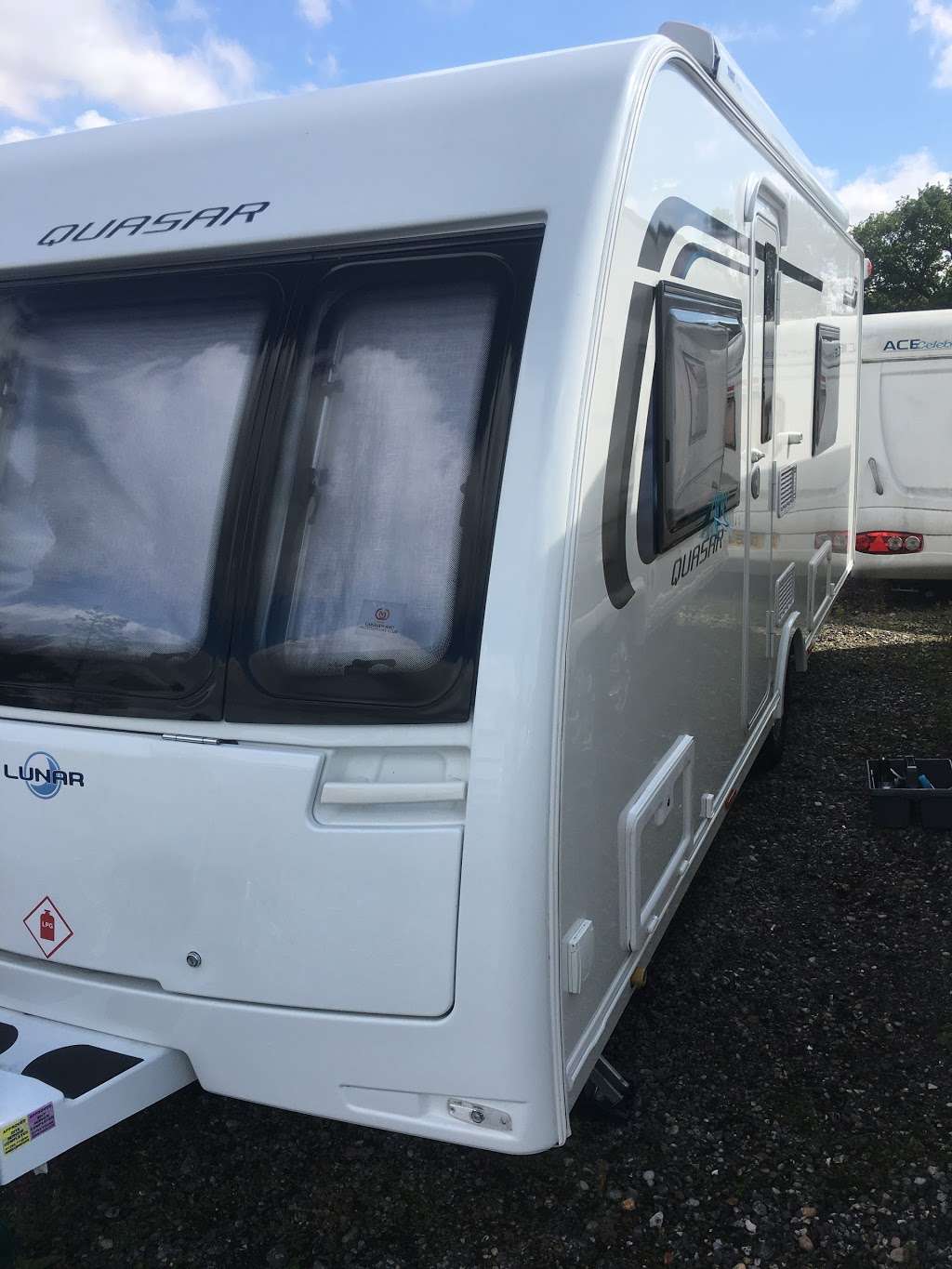 Motorhome - Caravan service and repairs | Folkes lane, Upminster RM14 1TH, UK | Phone: 020 3239 5909