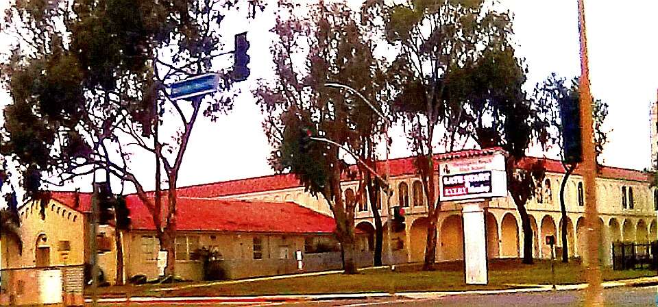 Huntington Beach High School | 1905 Main St, Huntington Beach, CA 92648, USA | Phone: (714) 536-2514