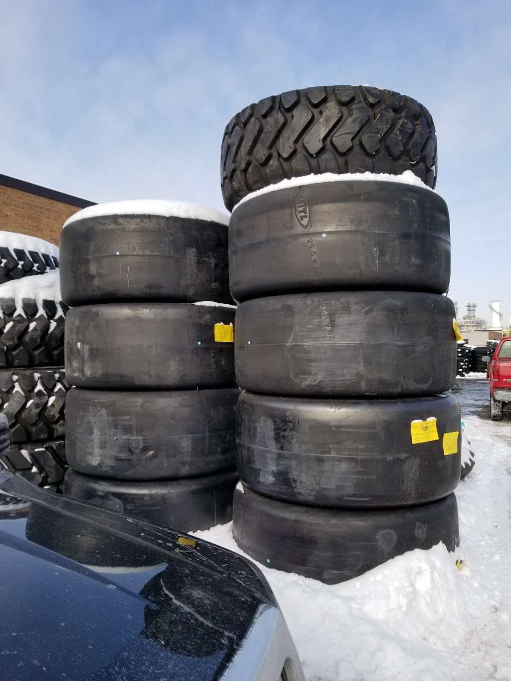 Pomps Tire | 1996 Greenfield Rd, Montgomery, IL 60538 | Phone: (630) 896-5545