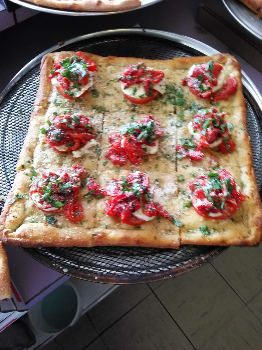 Natales Italian Restaurant & Pizza | 600 Valley Rd, Gillette, NJ 07933, USA | Phone: (908) 647-1834
