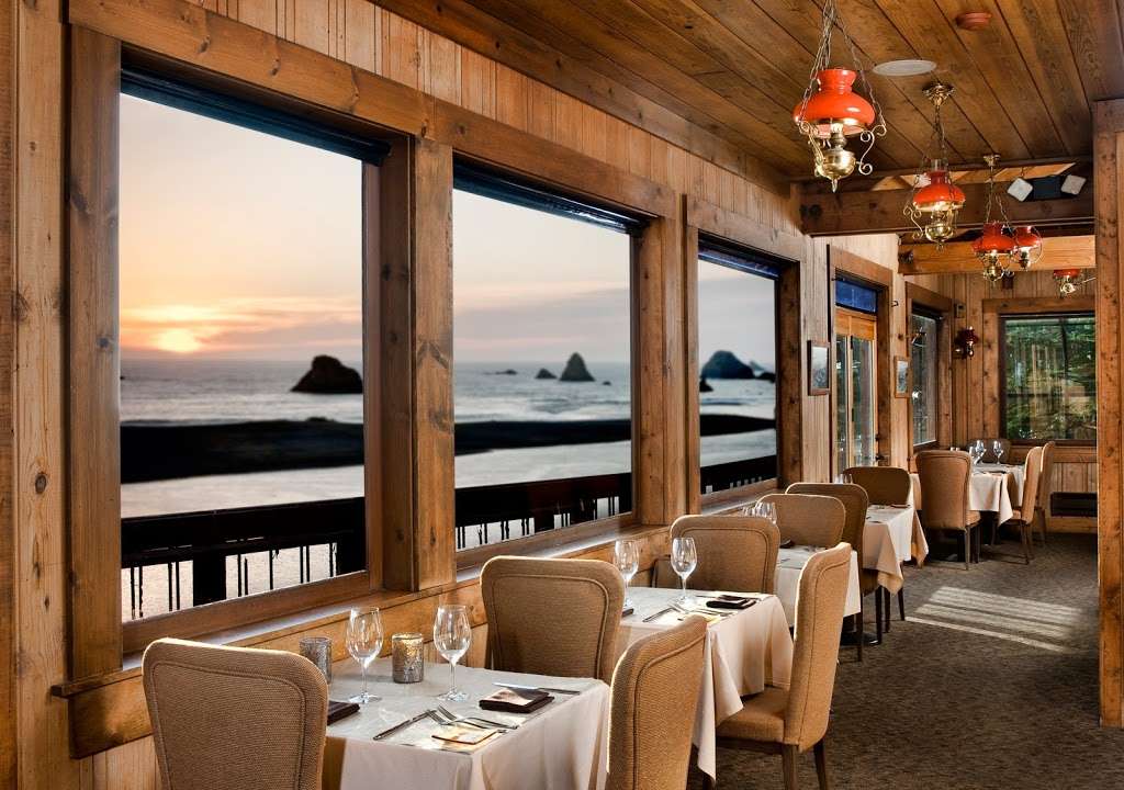 Rivers End Restaurant & Inn | 11048 CA-1, Jenner, CA 95450, USA | Phone: (707) 865-2484