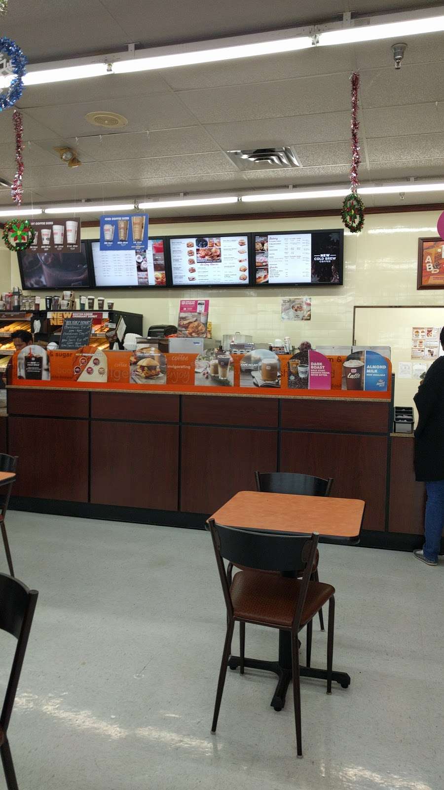 Dunkin Donuts | 34 Wal-Mart Plaza, Clinton, NJ 08809 | Phone: (908) 238-0383