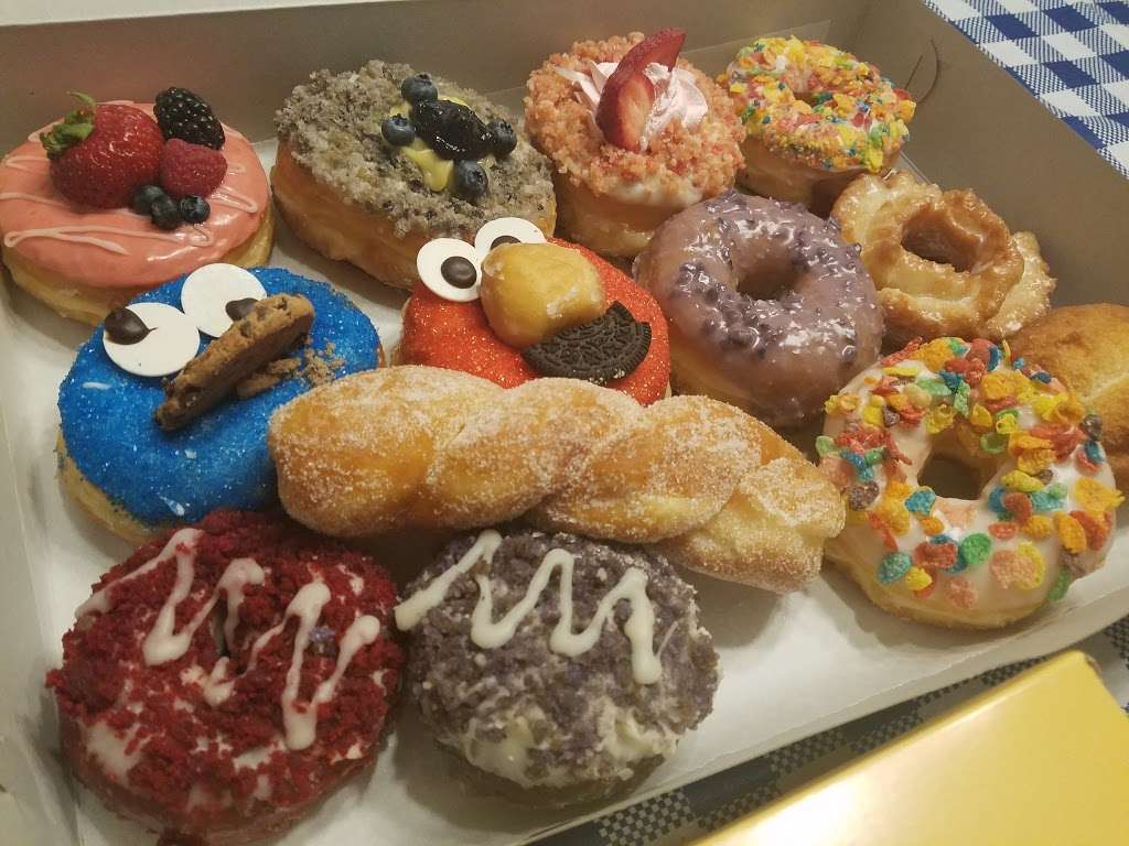 Colorado Donuts | #14, 1578 Colorado Blvd, Eagle Rock, CA 90041, USA | Phone: (323) 340-1962