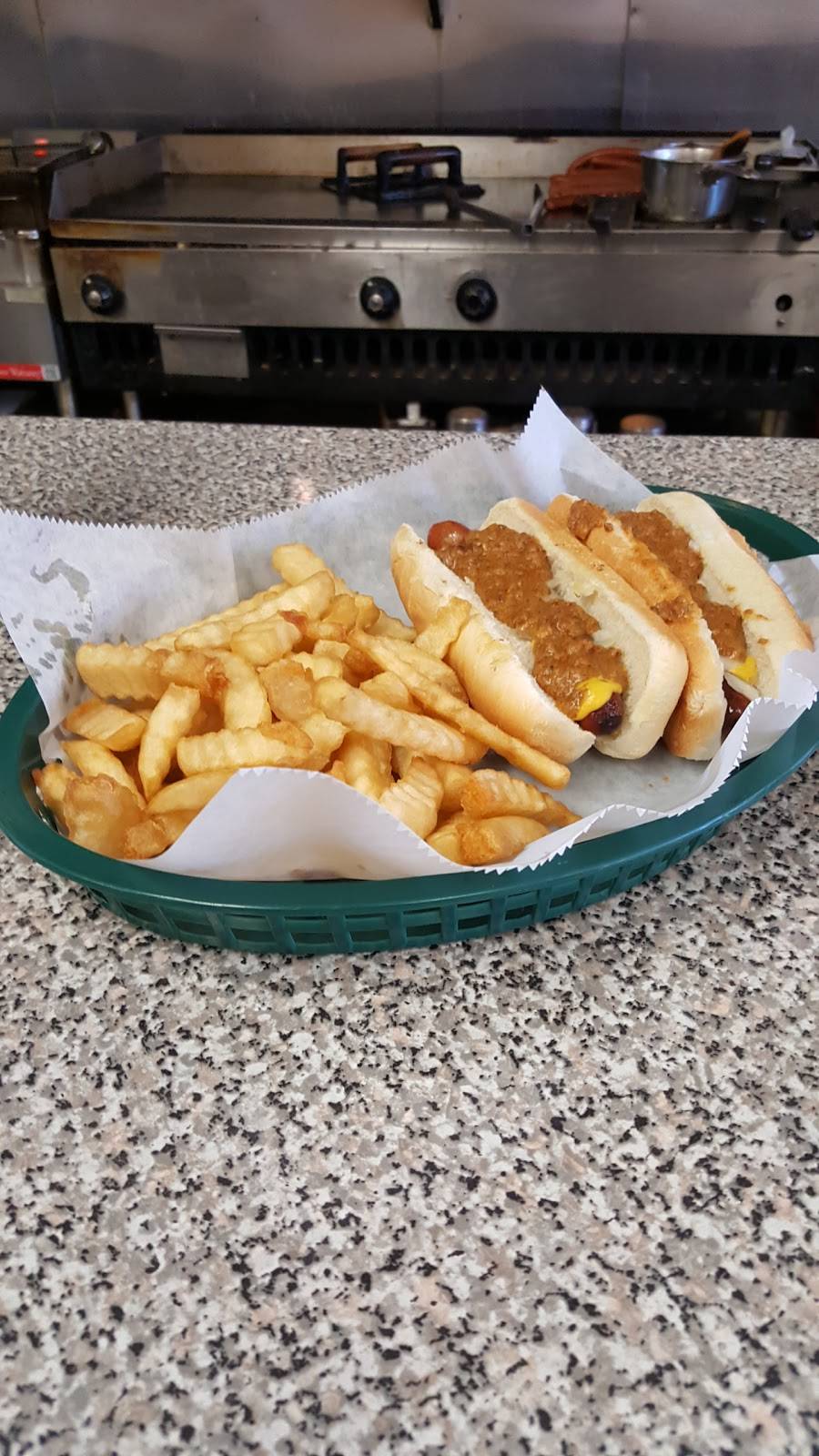 Lindys Famous Hotdogs | 6586 Tidewater Dr K, Norfolk, VA 23509, USA | Phone: (757) 855-6033