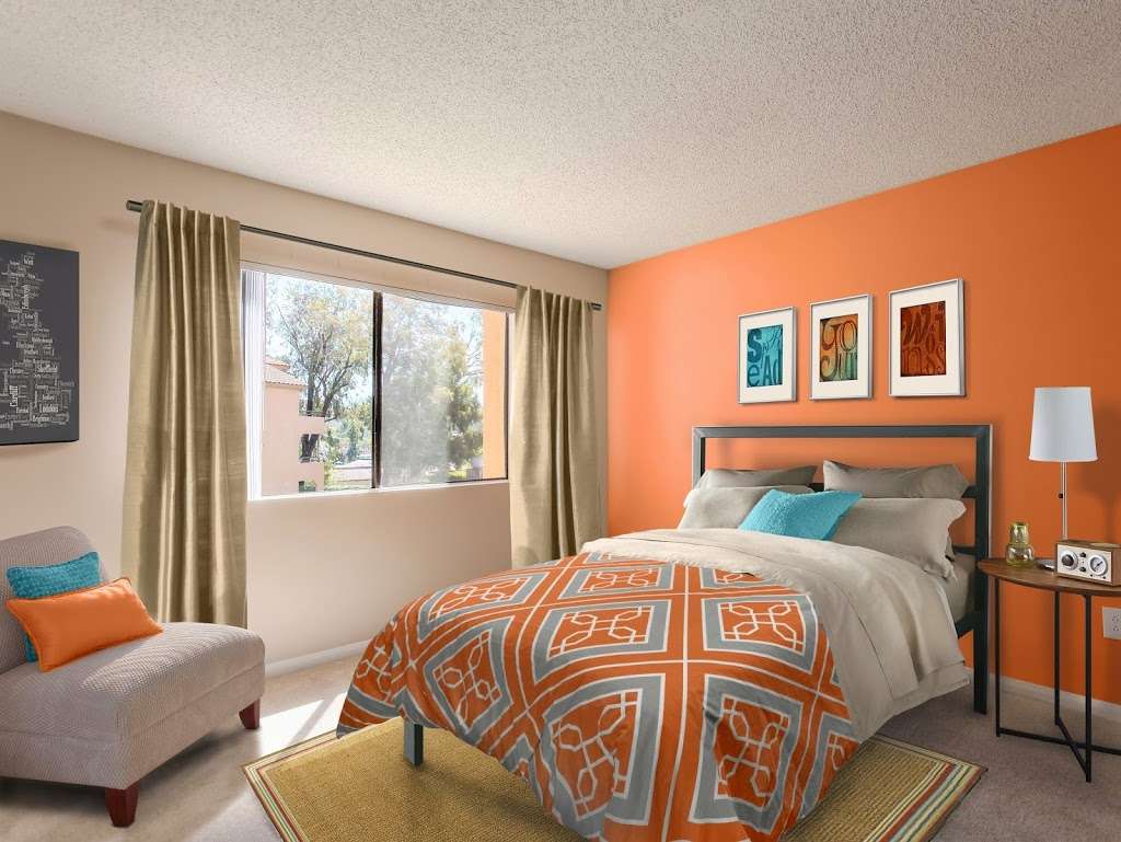 eaves Rancho Penasquitos | 10024 Paseo Montril, San Diego, CA 92129, USA | Phone: (858) 324-1114