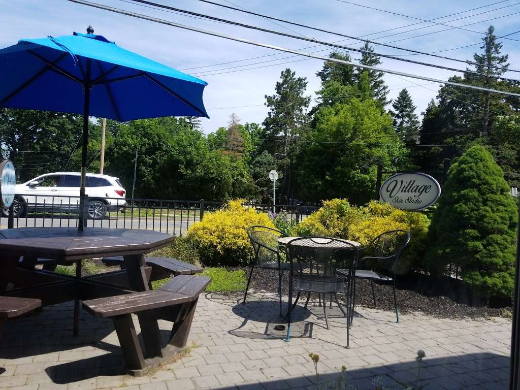 2 Alices Coffee Lounge | 311 Hudson St, Cornwall-On-Hudson, NY 12520 | Phone: (845) 534-4717