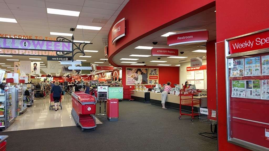 Target | 695 S Green Valley Pkwy, Henderson, NV 89052, USA | Phone: (702) 216-7100