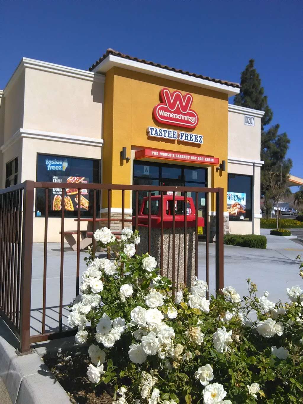 Wienerschnitzel | 10207 San Sevaine Way, Jurupa Valley, CA 91752, USA | Phone: (951) 790-1380