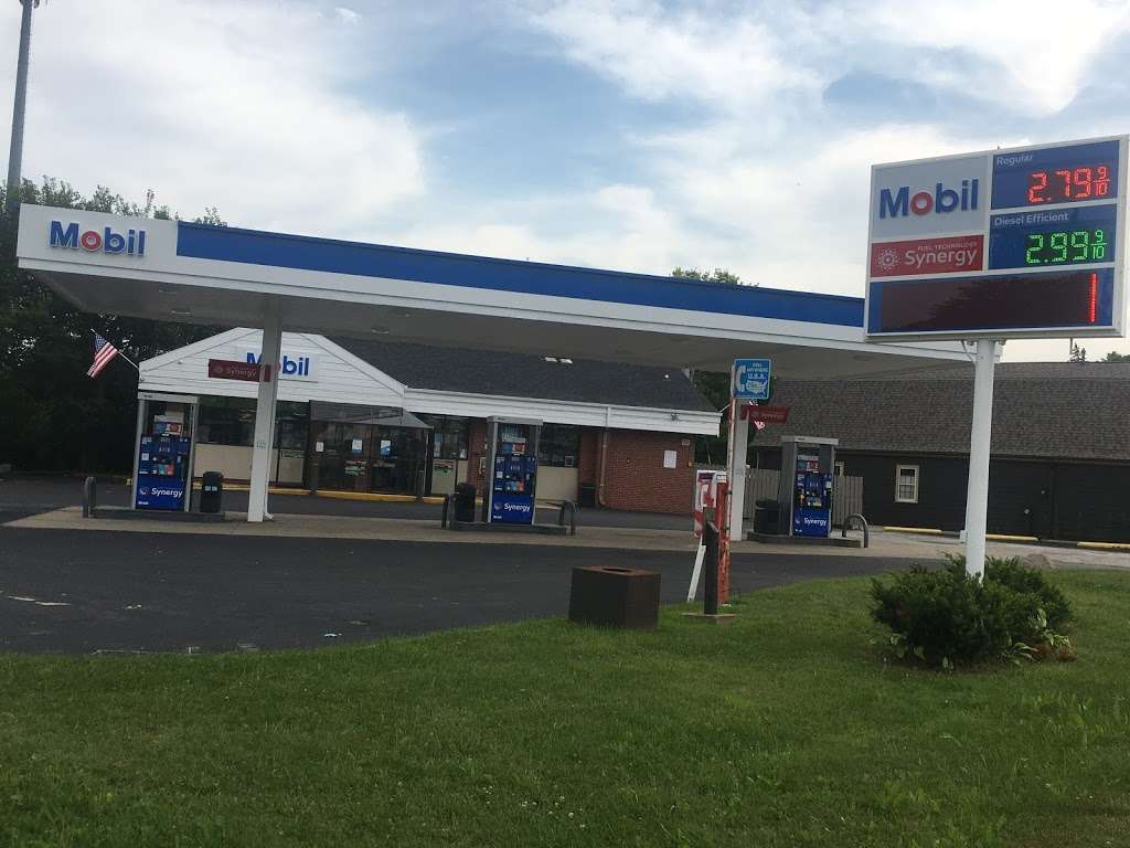 Mobil | S66 W 14501, W Janesville Rd, Muskego, WI 53150, USA | Phone: (414) 324-3058