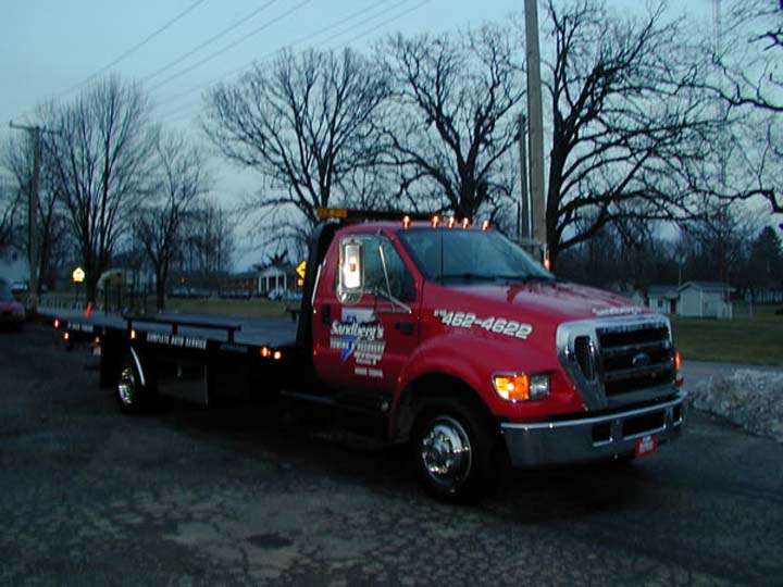 Sandbergs Towing & Recovery | 1252 W Lincolnway, Valparaiso, IN 46385, USA | Phone: (219) 462-4622