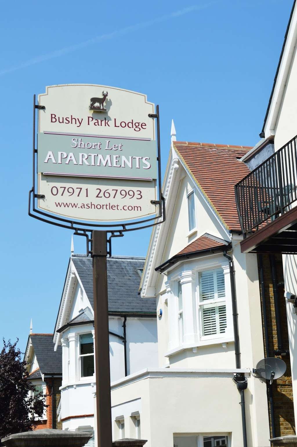 Bushy Park Lodge | 6 Sandy Ln, Teddington TW11 0DR, UK | Phone: 07971 267993