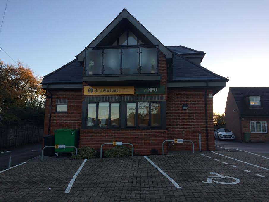 NFU Mutual Meopham | Satellite House, Wrotham Rd, Meopham, Gravesend DA13 0QB, UK | Phone: 01474 886569