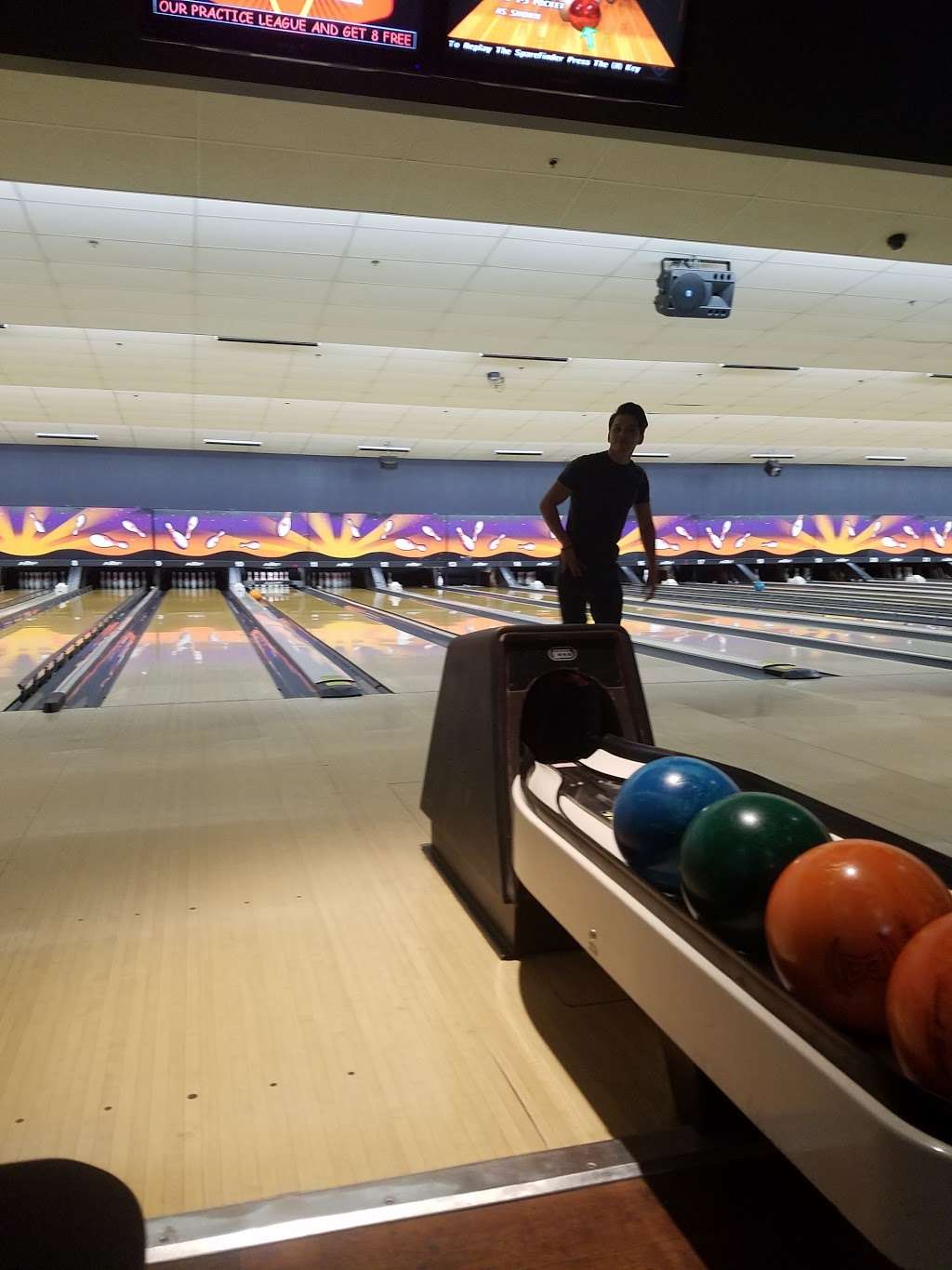 Bowlero Riverside | 10781 Indiana Ave, Riverside, CA 92503, USA | Phone: (951) 353-2695