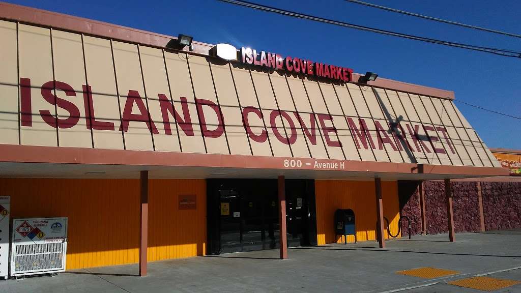 Island Cove Market | Navy Base Exchange Building 201, 800 Avenue H, San Francisco, CA 94130, USA | Phone: (415) 391-2299