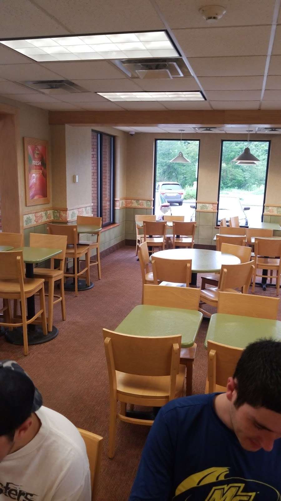 Wendys | 2 Barnum Rd, Ayer, MA 01432, USA | Phone: (978) 772-5650