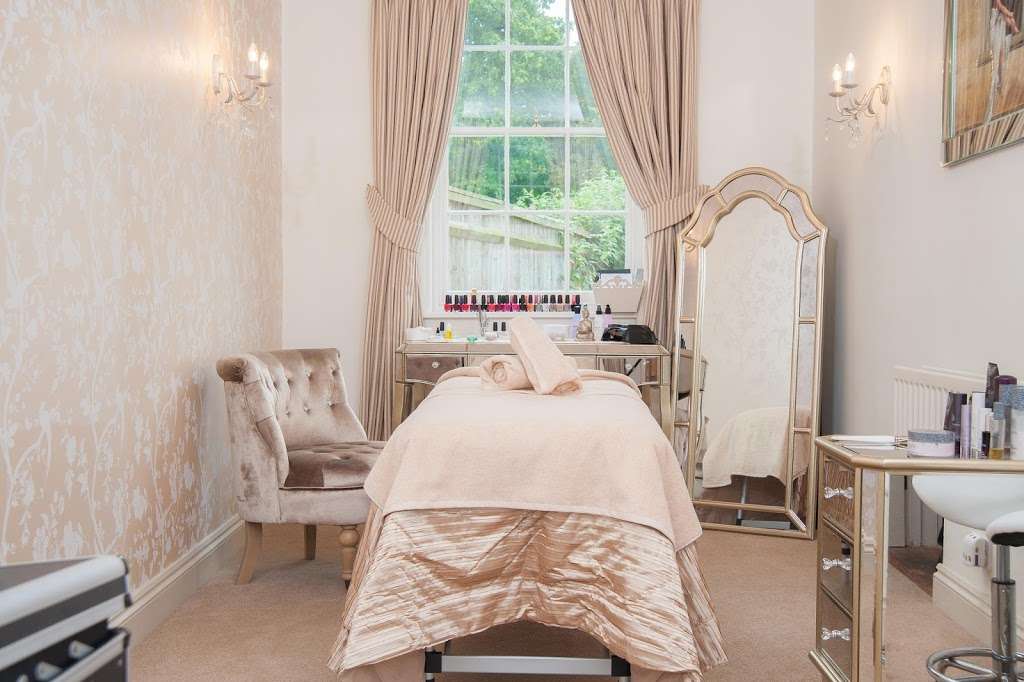 Nirvana Holistic Beauty | Chapel Cottage, Lamer Mews, Lamer Lane, Wheathampstead AL4 8RL, UK | Phone: 01582 831252