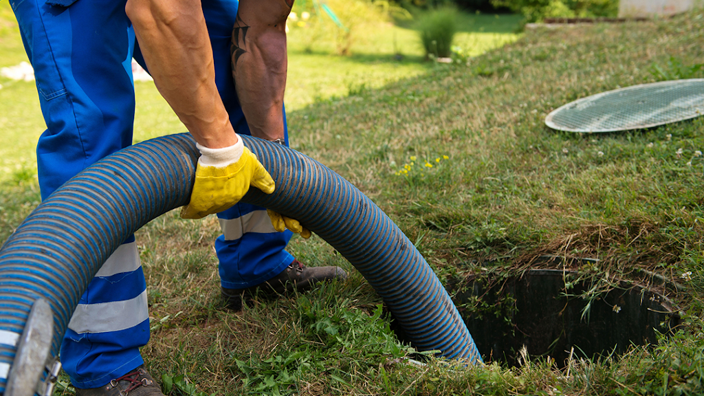 Jones Septic Services | 14539 Strausie Ln, Conroe, TX 77302, USA | Phone: (936) 756-0599