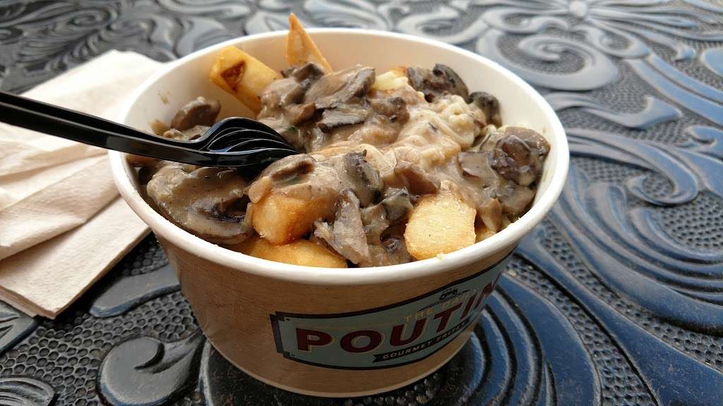 The Daily Poutine | 1674 E. Buena Vista Drive, #A, Orlando, FL 32830, USA | Phone: (407) 934-6167